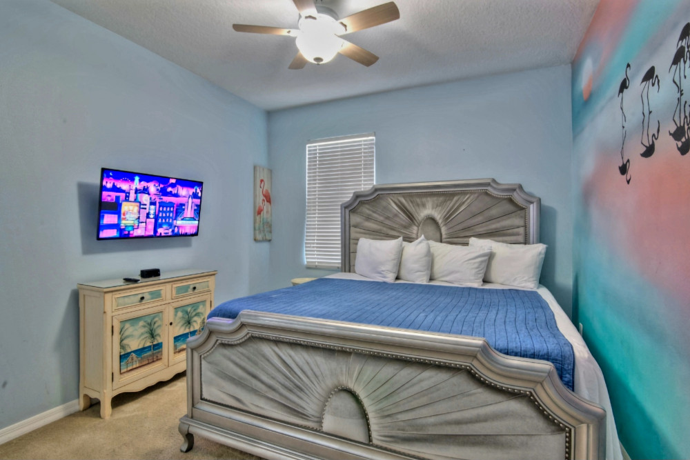 Global Villa & Hollywood Villa
