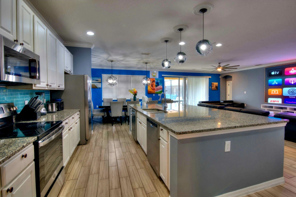 Global Villa & Hollywood Villa