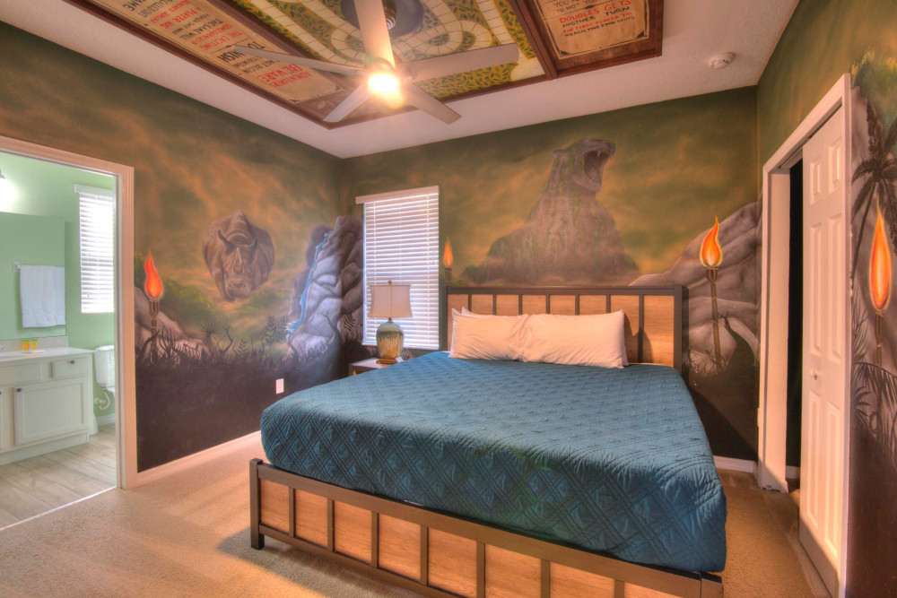 Global Villa & Hollywood Villa