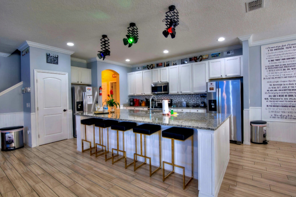 Global Villa & Hollywood Villa