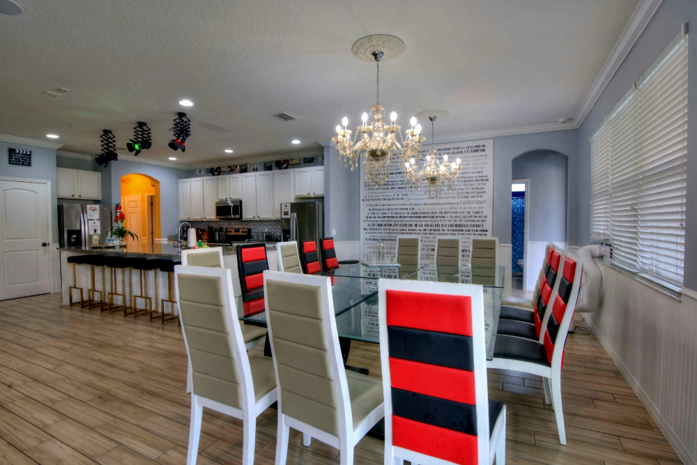 Global Villa & Hollywood Villa