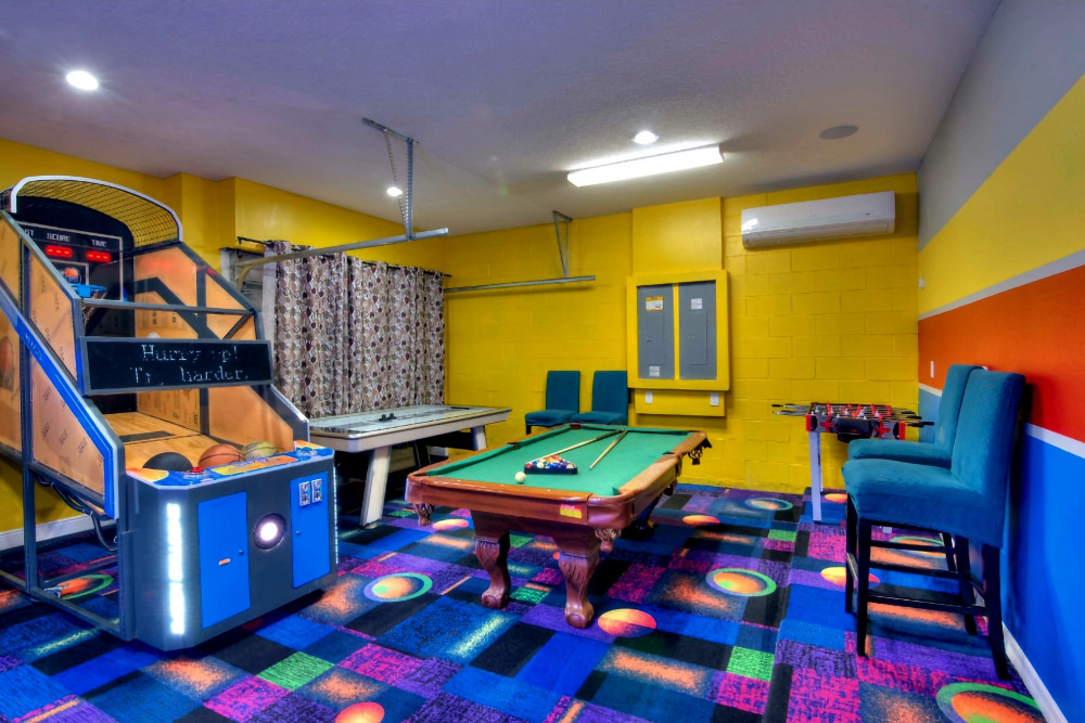 Global Villa & Hollywood Villa