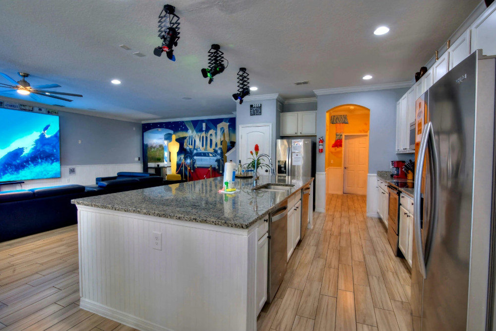 Global Villa & Hollywood Villa