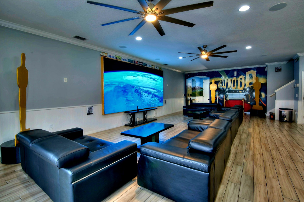 Global Villa & Hollywood Villa