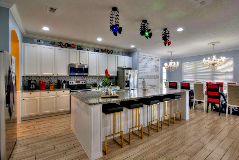 Global Villa & Hollywood Villa
