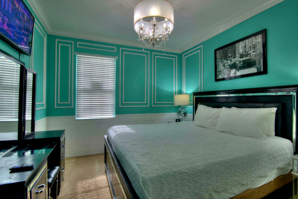 Global Villa & Hollywood Villa