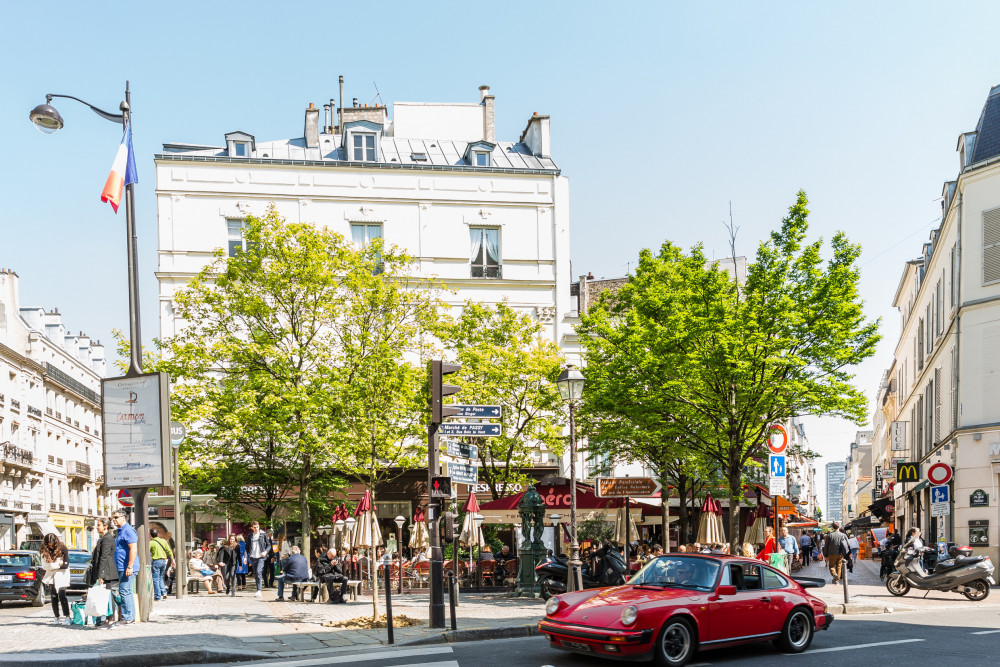 Colourful on rue Singer