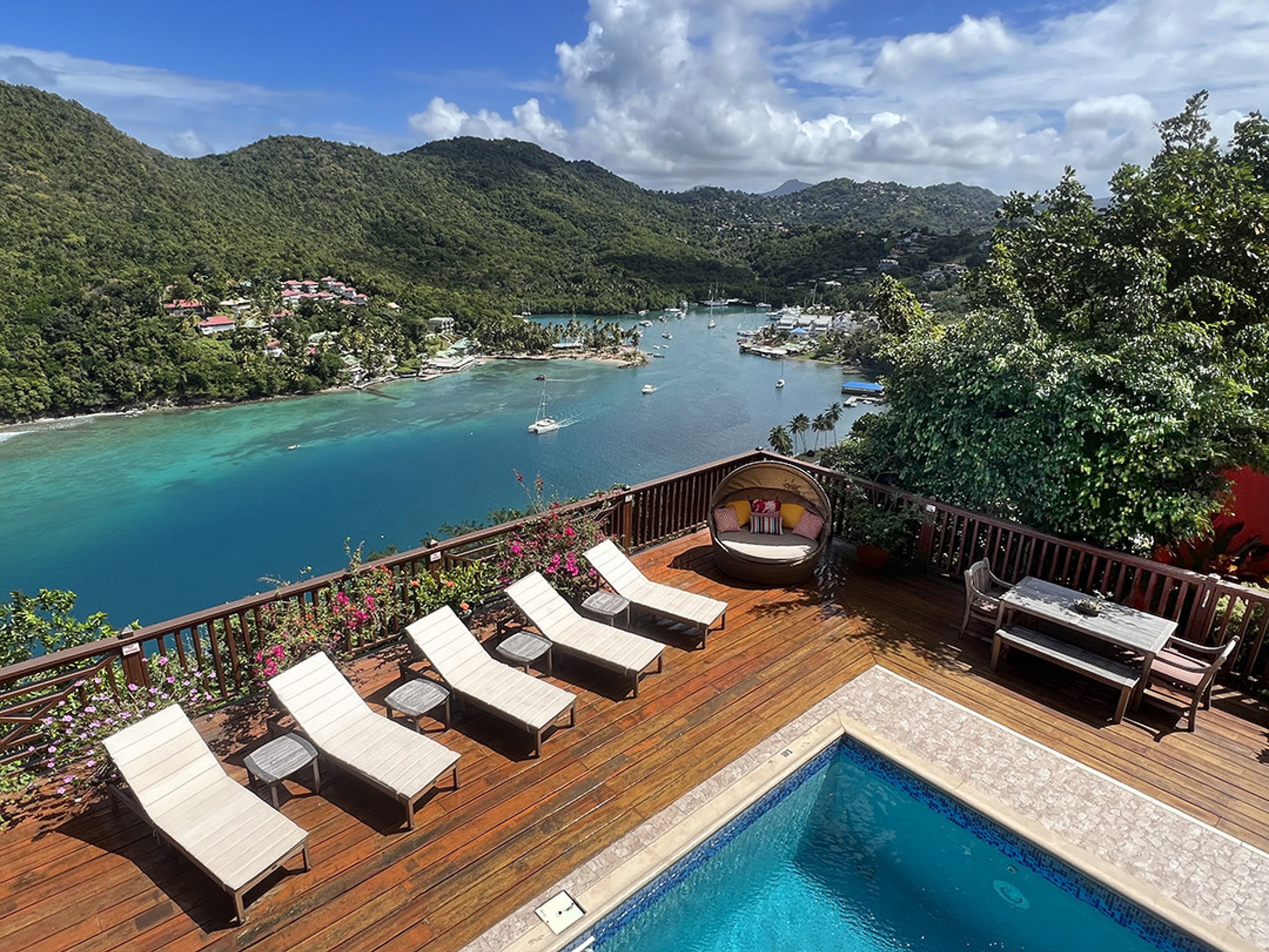 https://www.thetopvillas.com/destinations/caribbean/saint-lucia/marigot-bay/the-villa-on-the-bay