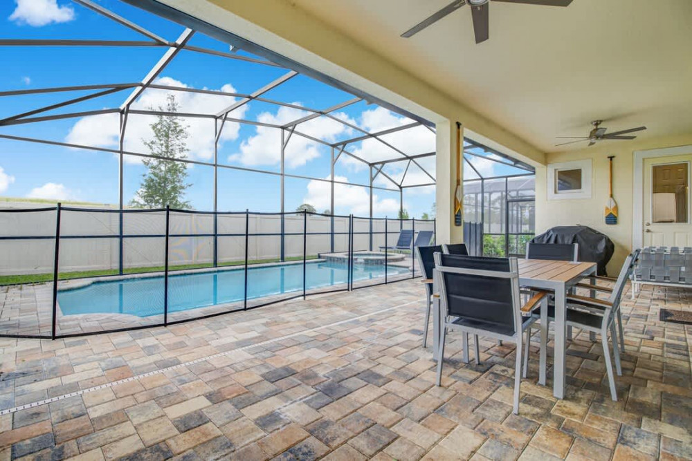 Solara Resort 682
