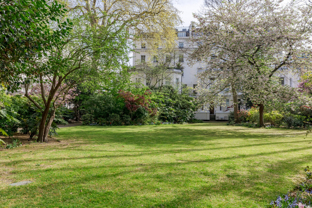 South Kensington Garden Escape