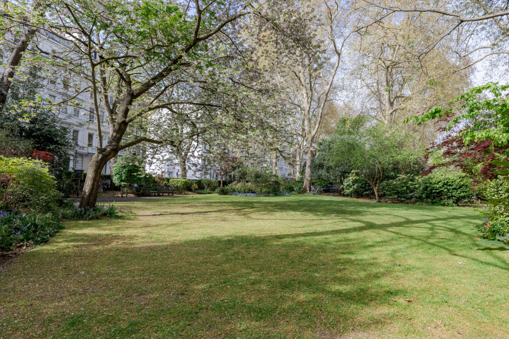 South Kensington Garden Escape