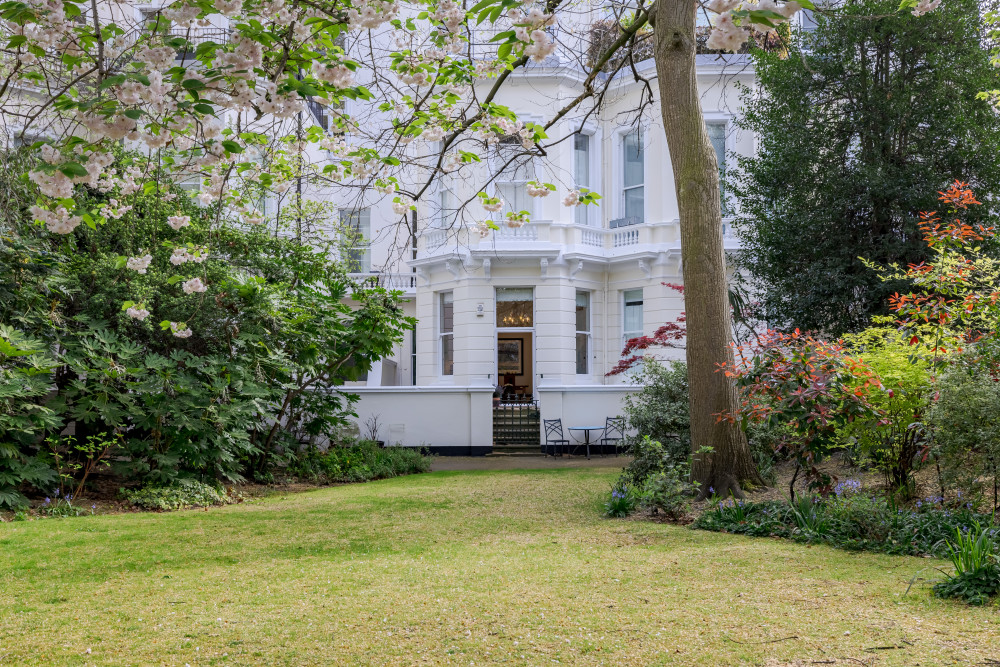South Kensington Garden Escape