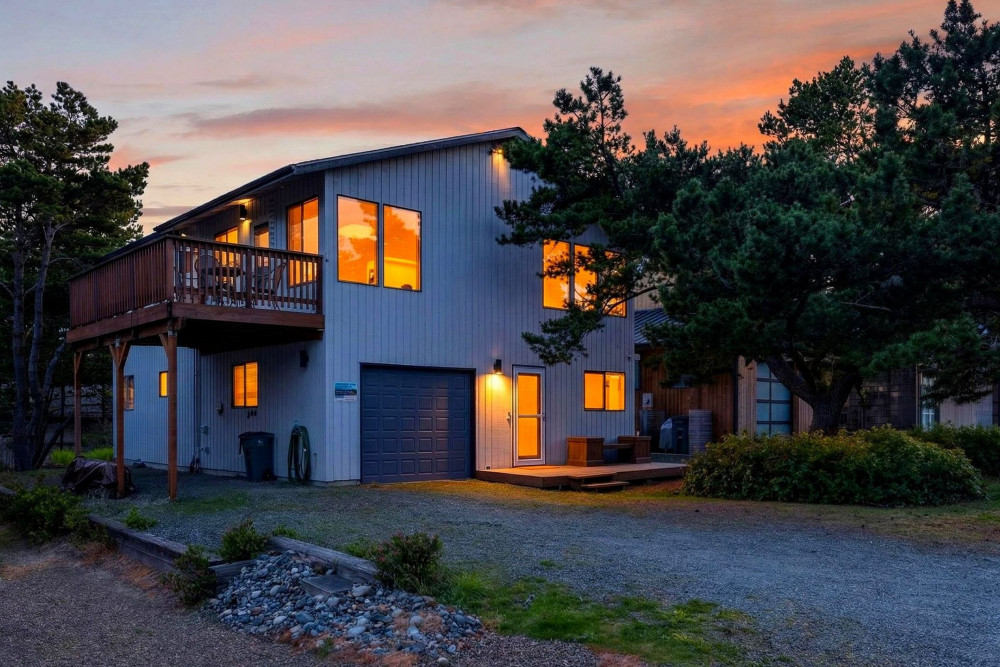 Manzanita 9
