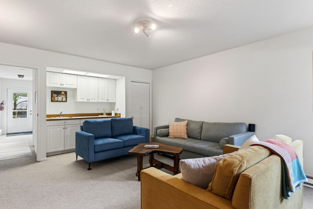 Manzanita 9