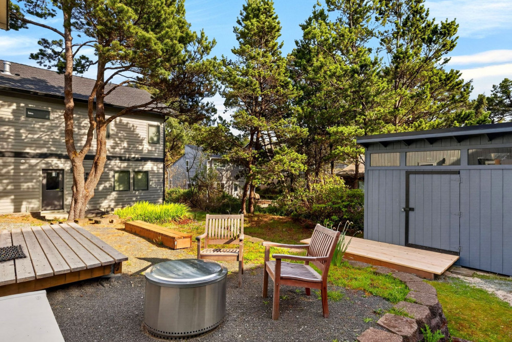 Manzanita 9