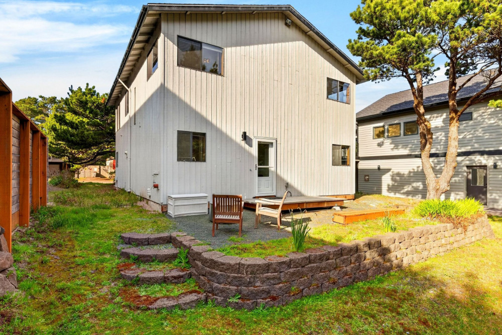 Manzanita 9