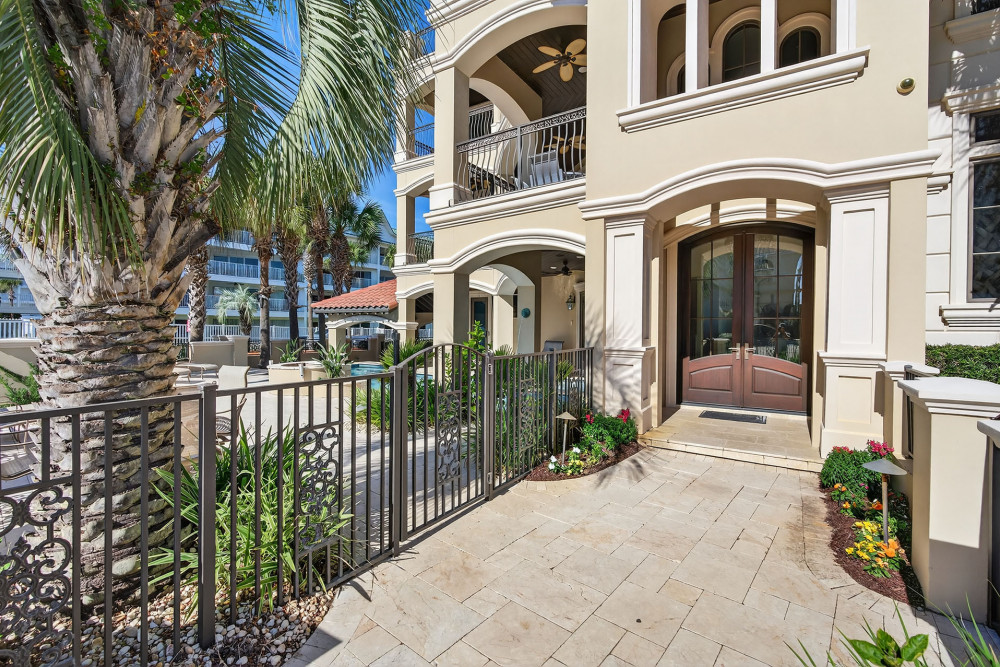 Miramar Beach 325