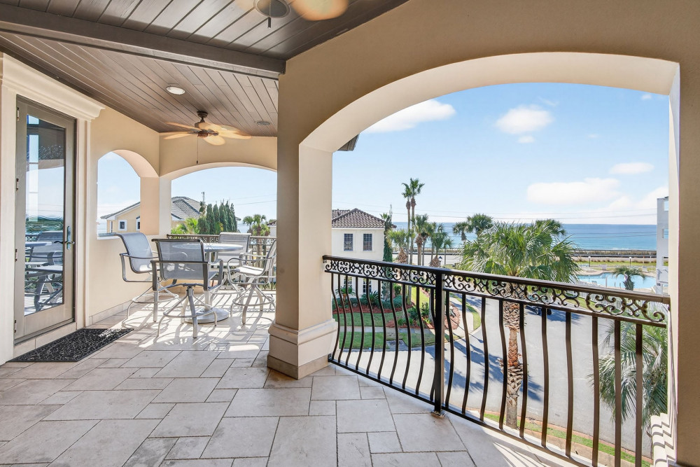 Miramar Beach 325