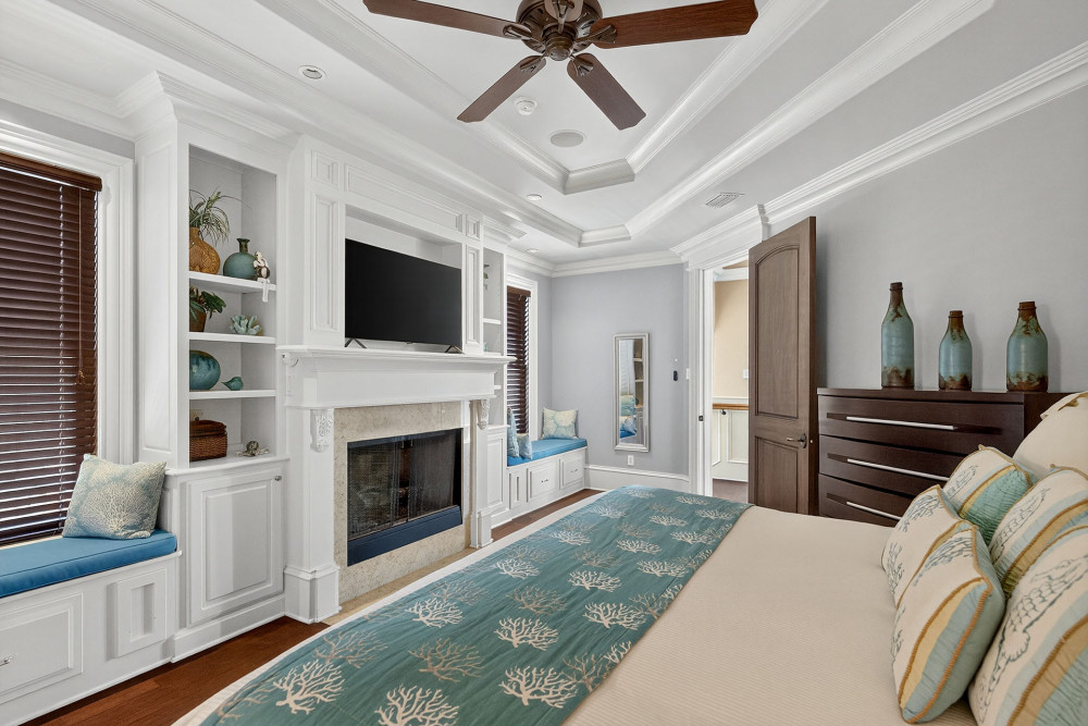 Miramar Beach 325