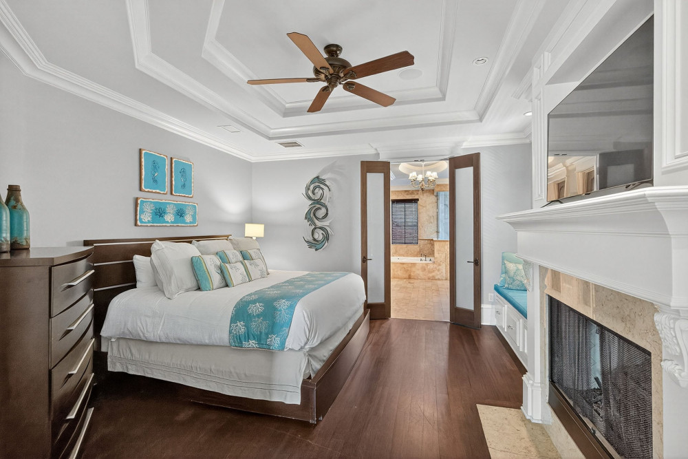 Miramar Beach 325
