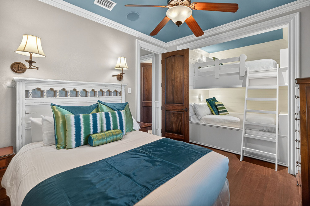 Miramar Beach 325