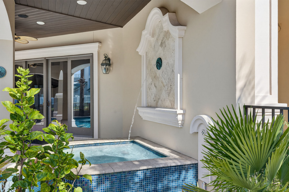 Miramar Beach 325
