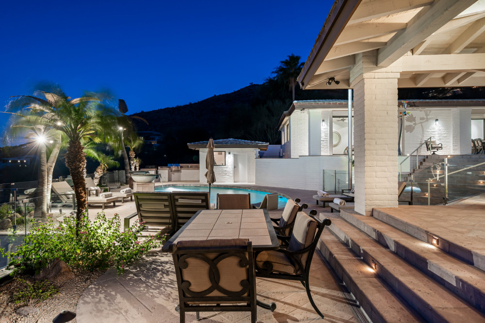 Paradise Valley 37