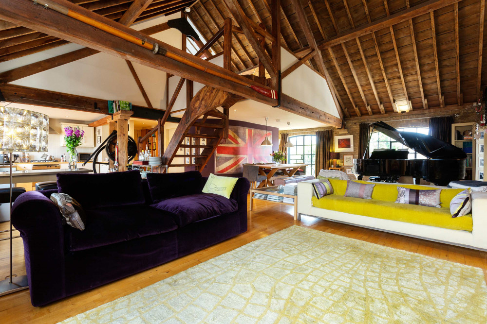 Luxurious Leather Warehouse