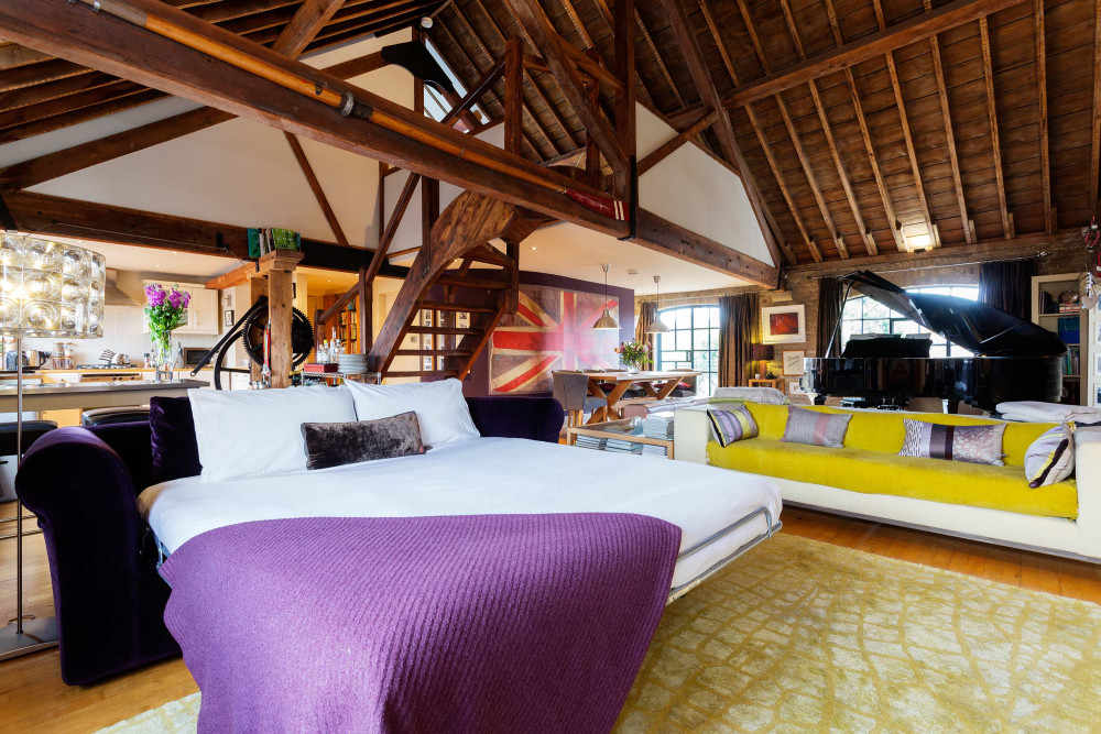 Luxurious Leather Warehouse