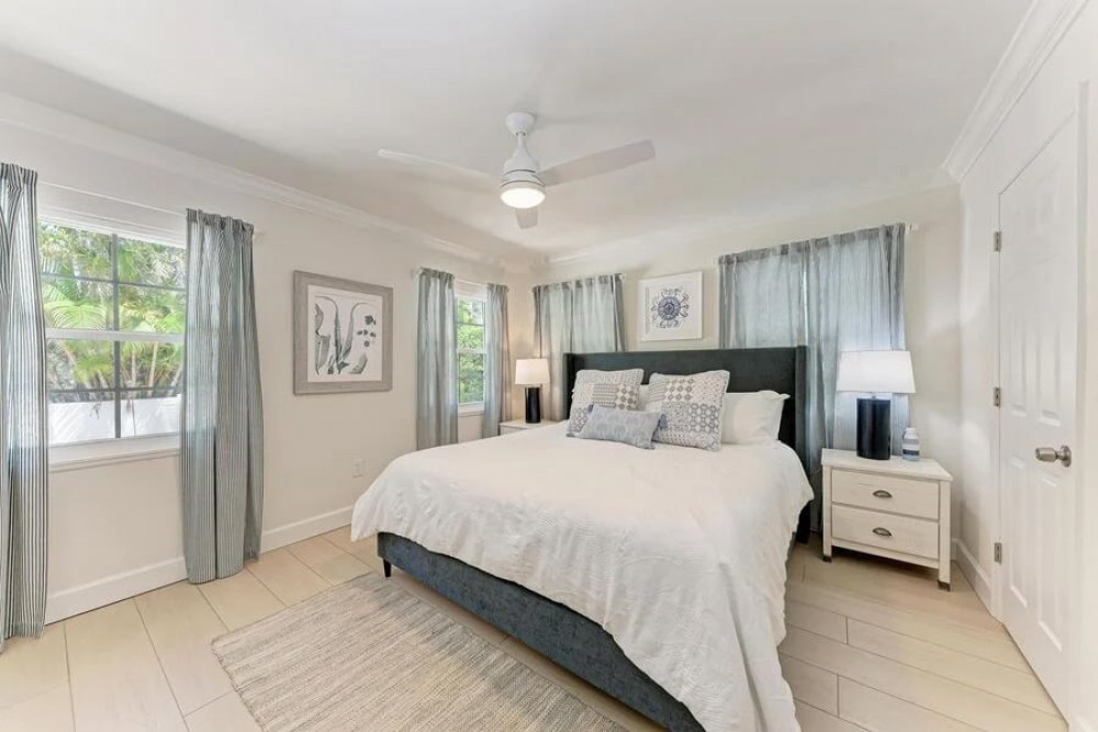 Holmes Beach 355