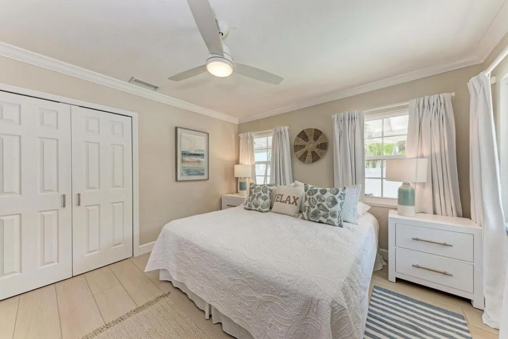 Holmes Beach 355
