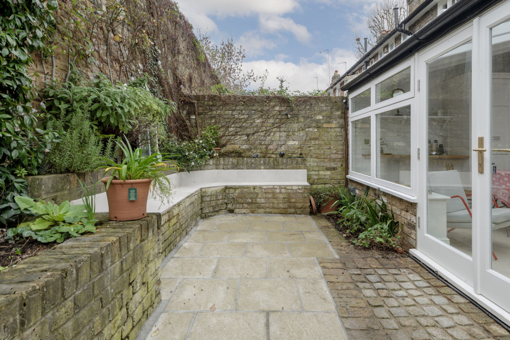 Secret Garden Square House
