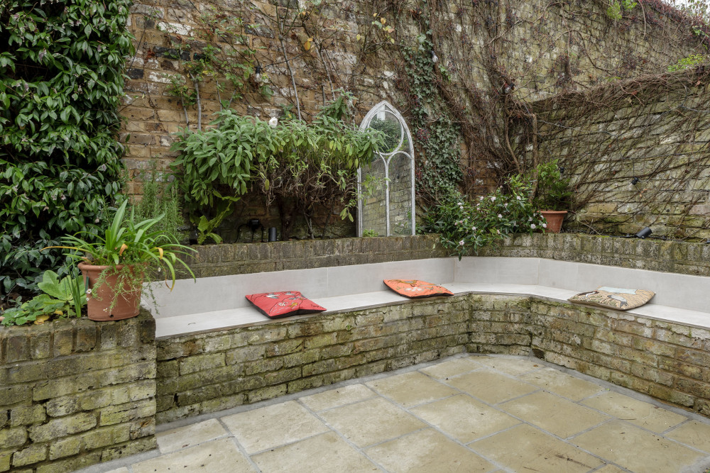 Secret Garden Square House