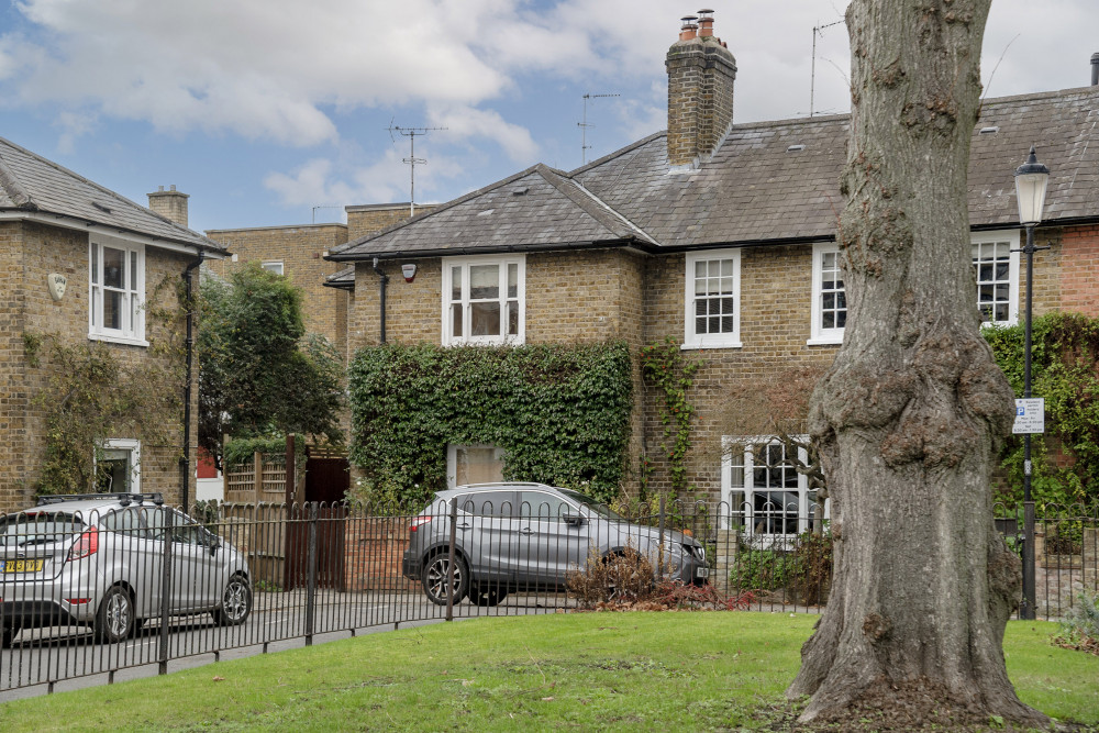 Secret Garden Square House