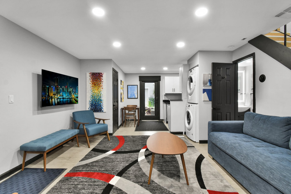 Wilton Manors 25