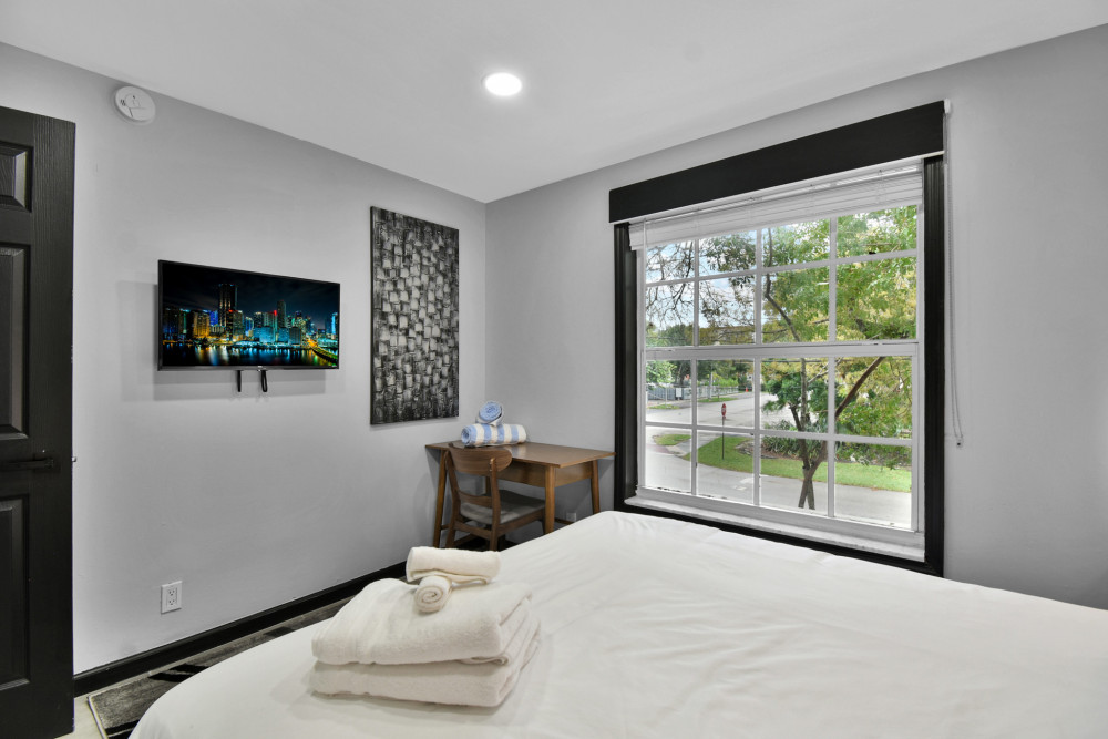 Wilton Manors 25