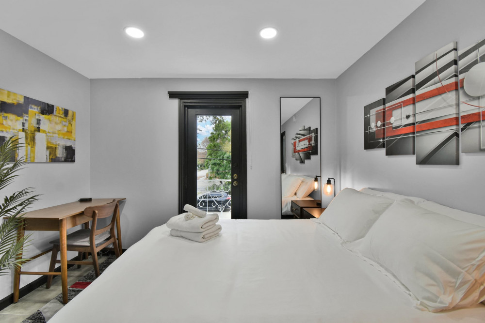 Wilton Manors 25