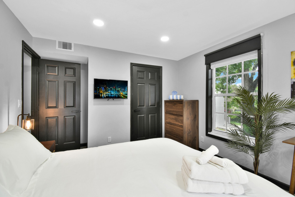 Wilton Manors 25