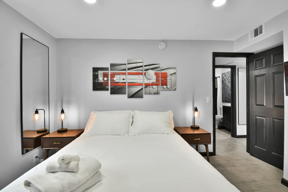 Wilton Manors 25