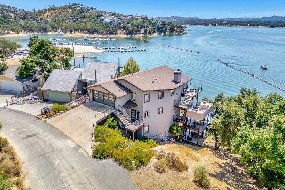 Lake Nacimiento 1