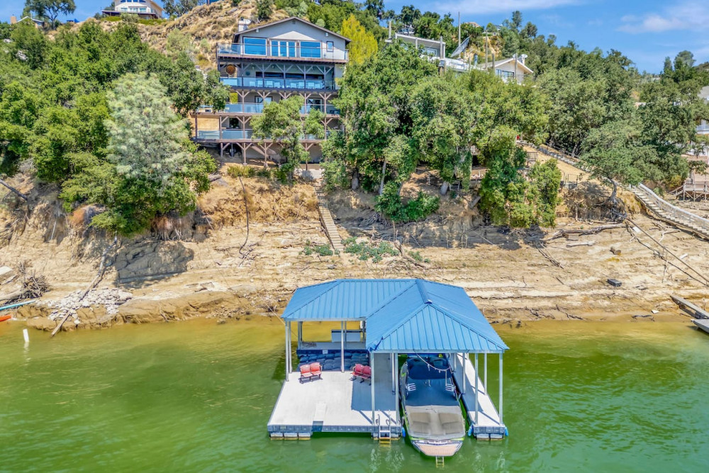 Lake Nacimiento 1