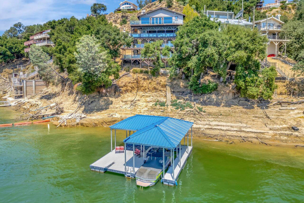 Lake Nacimiento 1