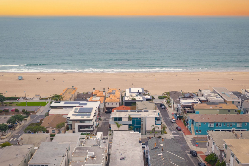 Manhattan Beach 2