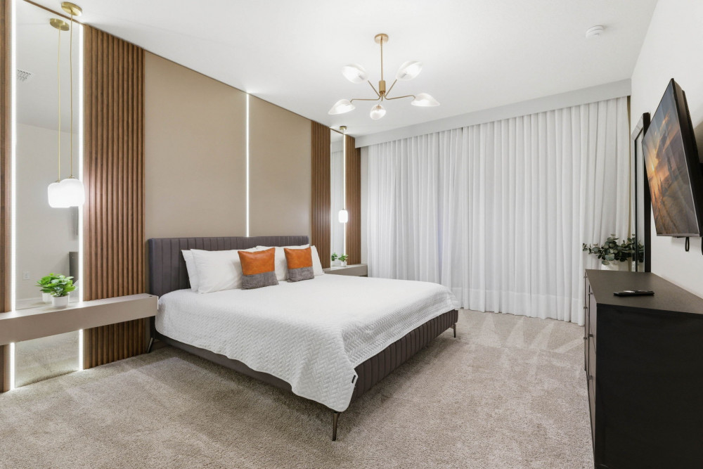 Windsor Cay 305