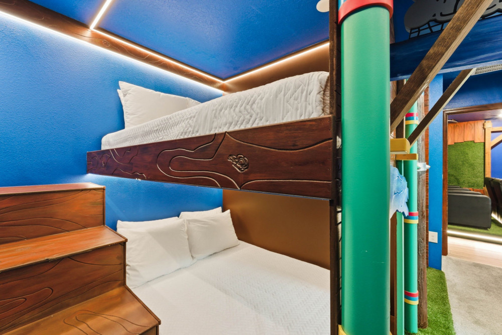 Windsor Cay 305
