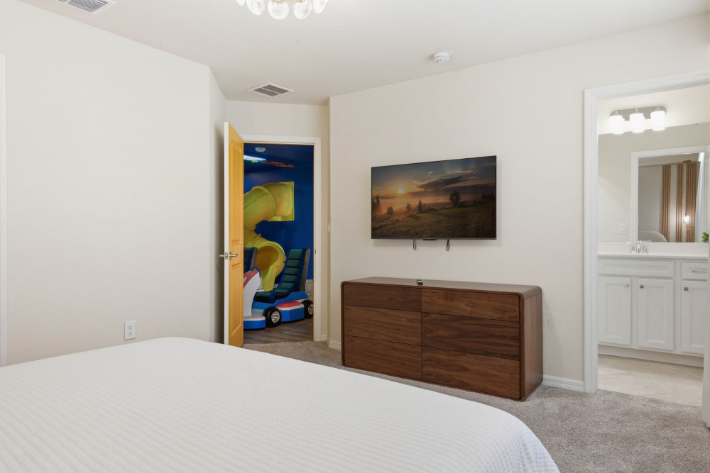 Windsor Cay 305