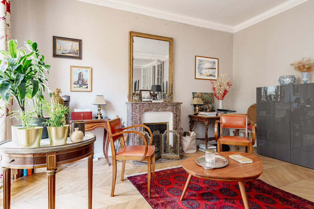 Eiffel Chronicles
