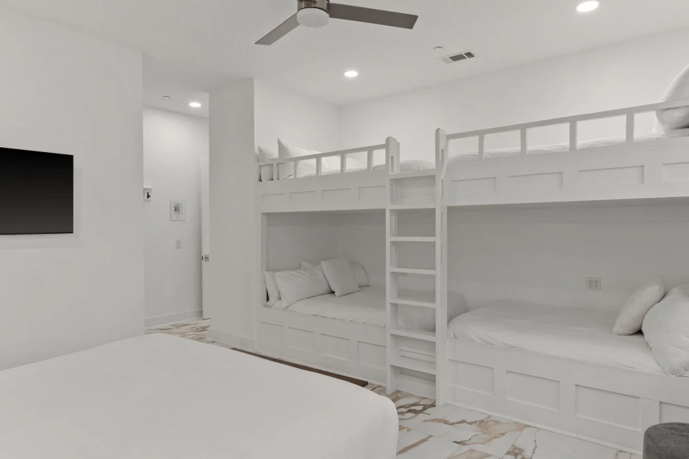 Miramar Beach 333