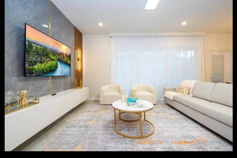 Windsor Cay 316