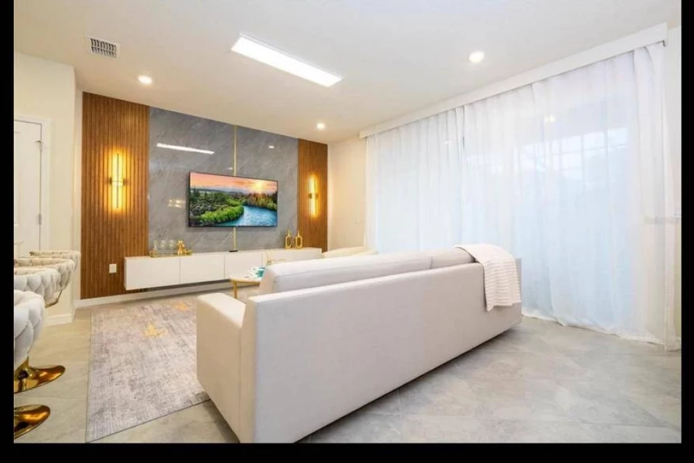 Windsor Cay 316